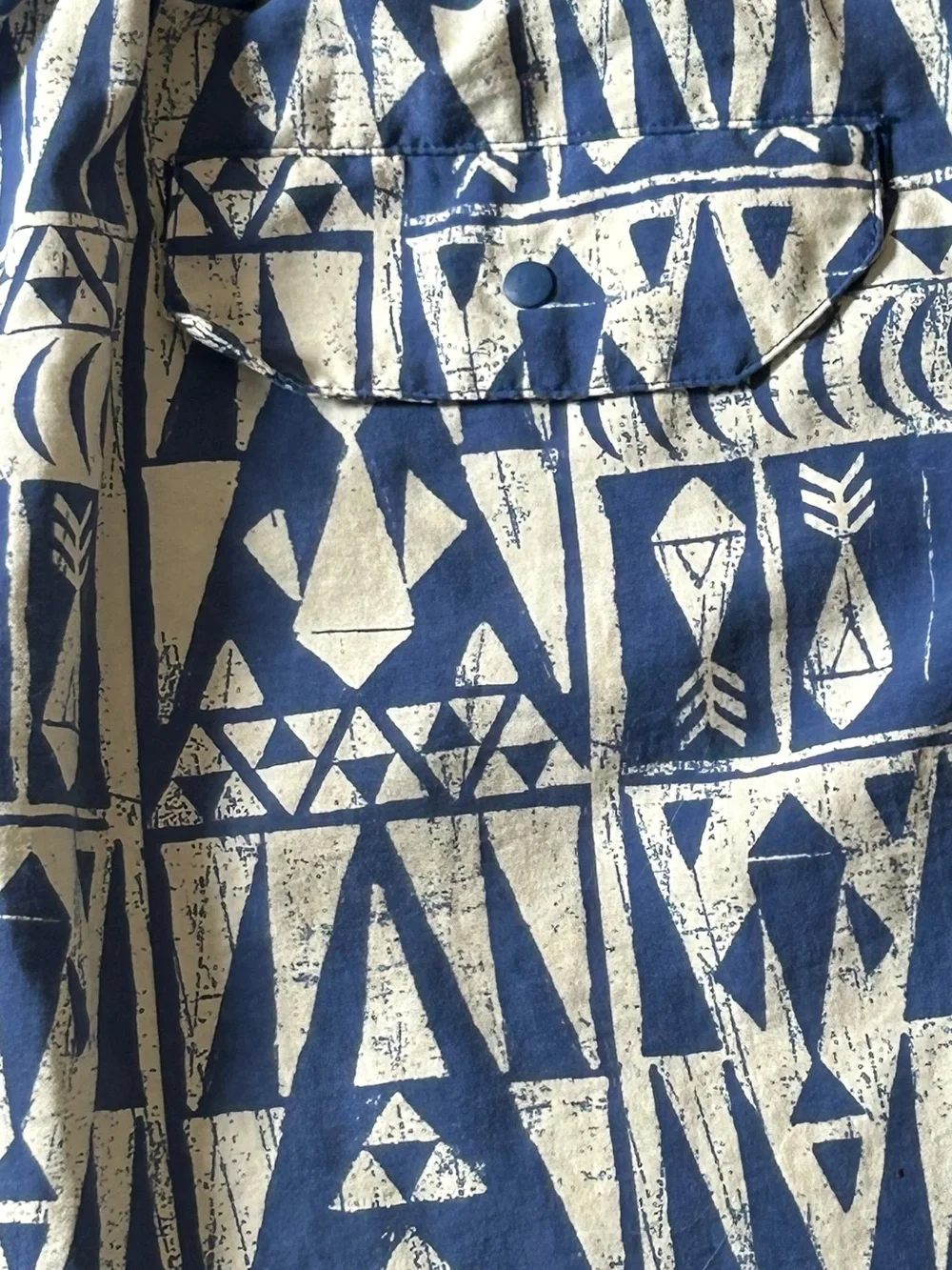 PATAGONIA Mens White Blue Baggies Adult Sz M Tribal Aztec Geometric Print Lined